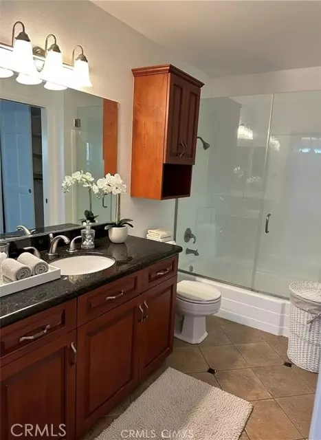 Canoga Park, CA 91303,7101 Farralone AVE 135