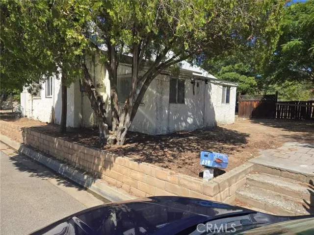 Banning, CA 92220,619 GILMAN