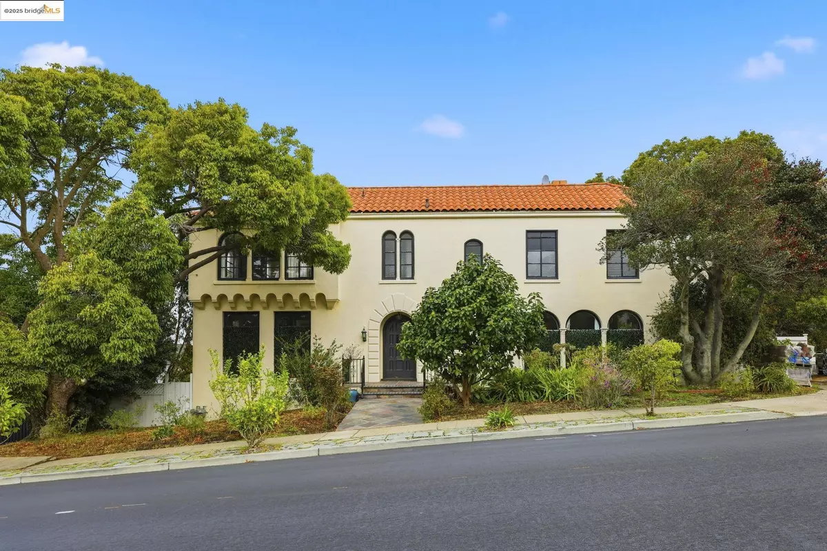 El Cerrito, CA 94530,5449 Barrett Ave