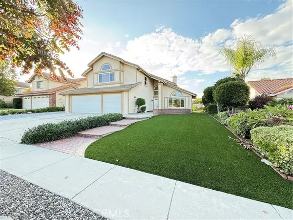 2450 Via Pacifica, Corona, CA 92882