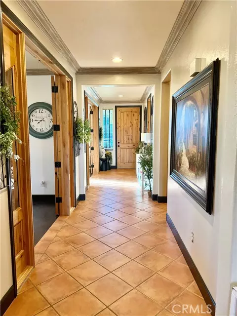 Corona, CA 92882,1485 Clearview CIR