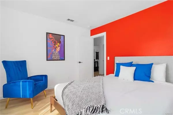 Palm Springs, CA 92262,2404 E Bellamy