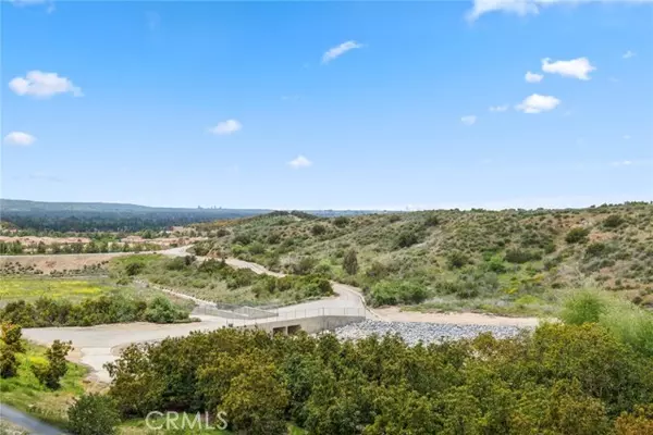 Irvine, CA 92602,309 Paradiso