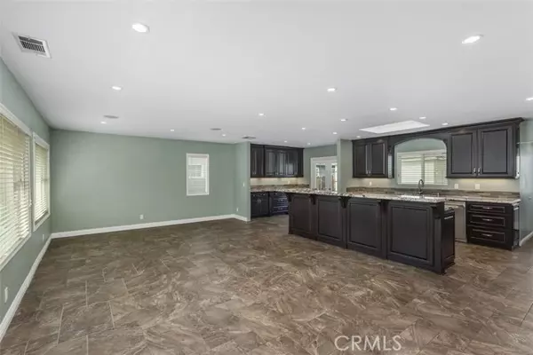 Long Beach, CA 90808,5849 E Gossamer