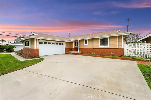 12041 Paseo Bonita, Los Alamitos, CA 90720