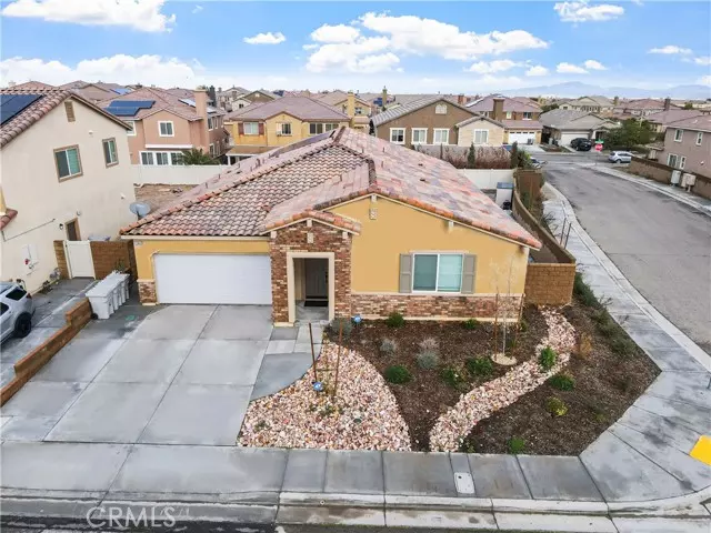 12942 Carlsbad, Hesperia, CA 92344