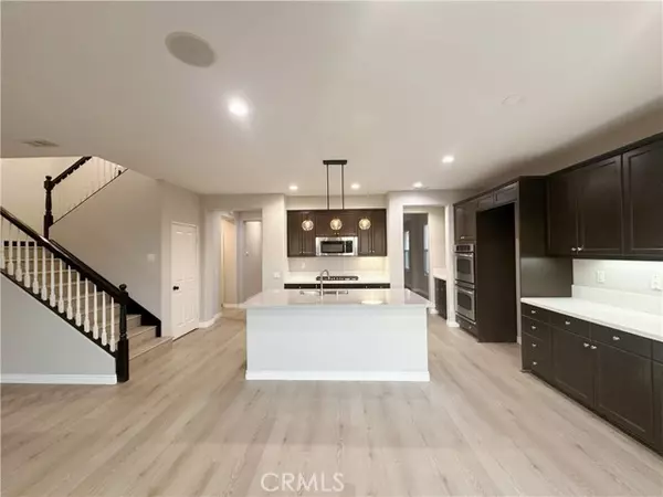 Santa Clarita, CA 91350,19738 Castille LN