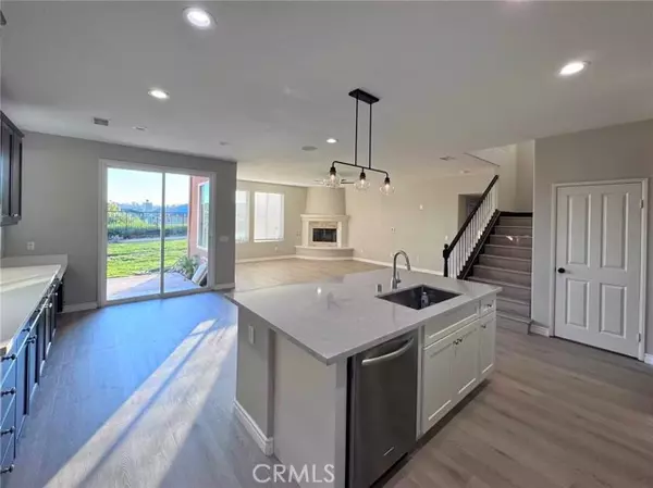 Santa Clarita, CA 91350,19738 Castille LN