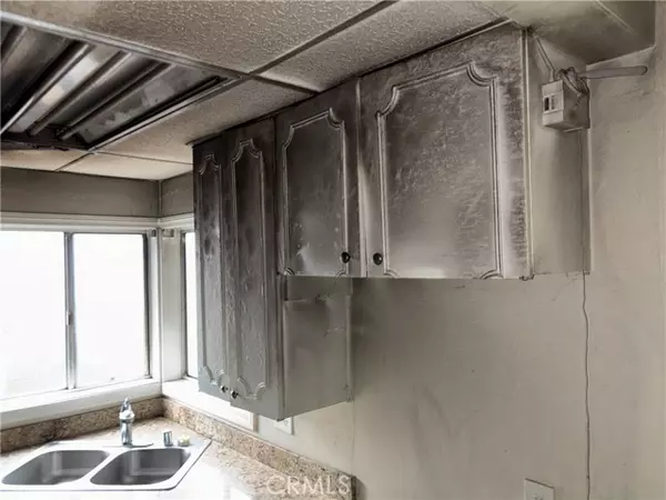 Van Nuys, CA 91405,6917 Matilija AVE