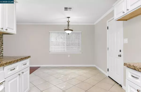 Sacramento, CA 95832,7609 22Nd St