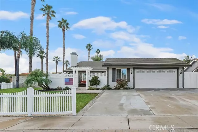 896 Monarch, Corona, CA 92879