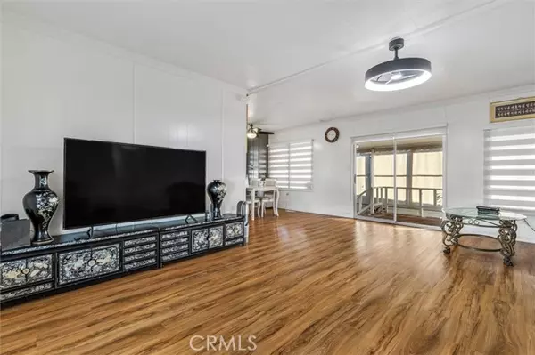 Anaheim, CA 92804,235 S Beach 108