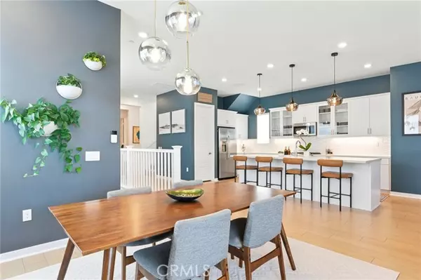 Valencia, CA 91381,27475 Mercantile CT