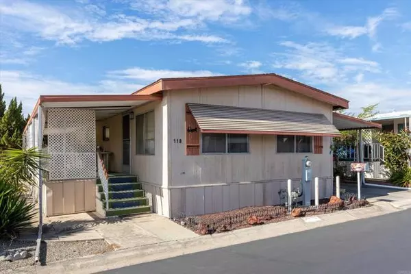 Vista, CA 92084,1010 E Bobier DR 118