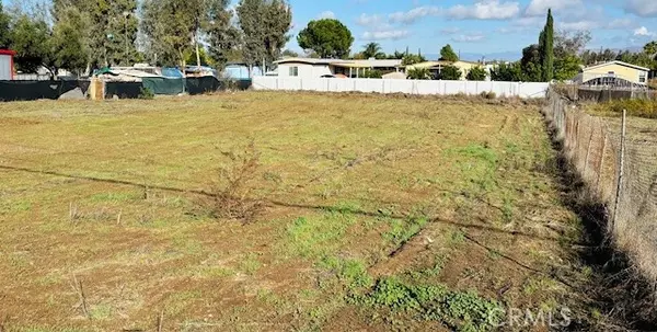 Perris, CA 92570,0 Mural ST