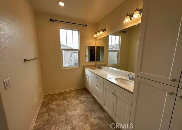 Ontario, CA 91762,5567 Seville