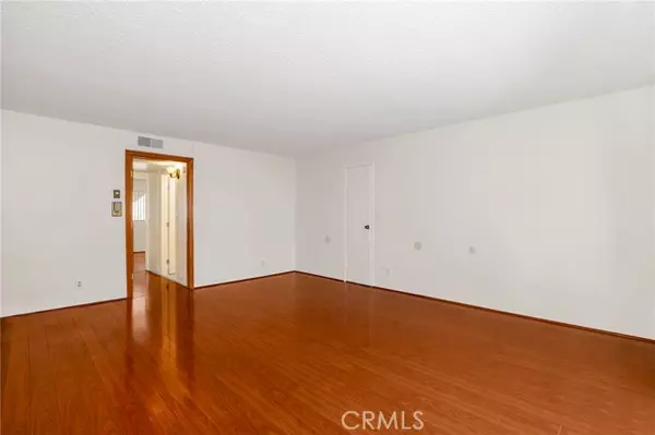 Encino, CA 91316,5403 Newcastle AVE 28