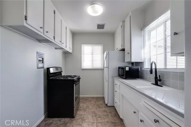 139 10th 2, Seal Beach, CA 90740