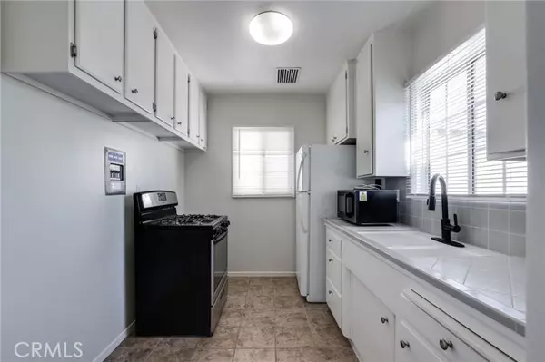 139 10th 2, Seal Beach, CA 90740