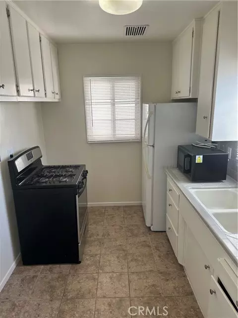 Seal Beach, CA 90740,139 10th 2