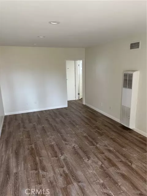 Seal Beach, CA 90740,139 10th 2