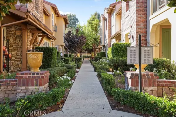 Valencia, CA 91354,28555 Herrera