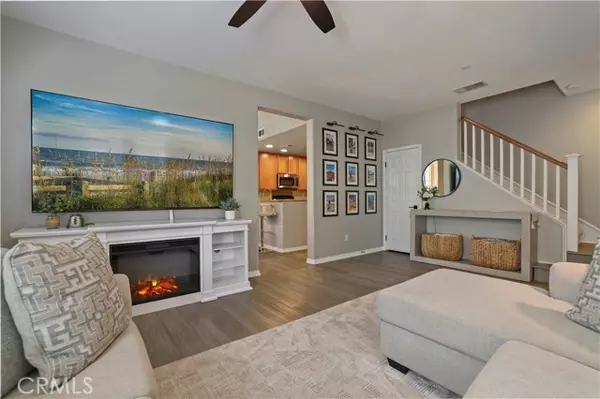 Valencia, CA 91354,28555 Herrera