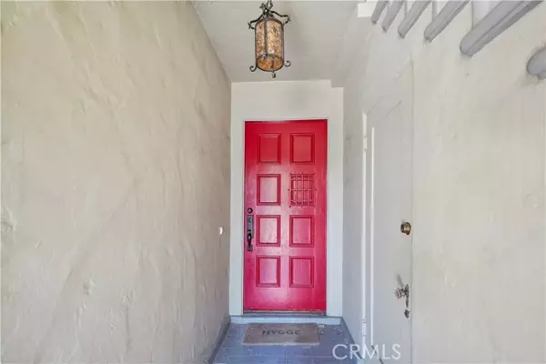 Los Angeles, CA 90048,6145 W 6th ST