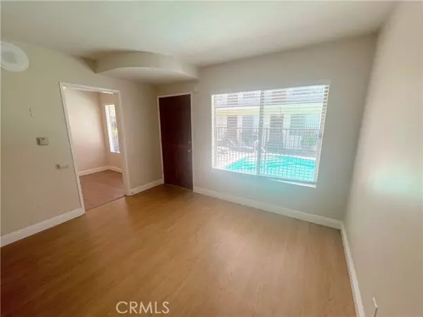 Costa Mesa, CA 92627,2115 Placentia Ave 14