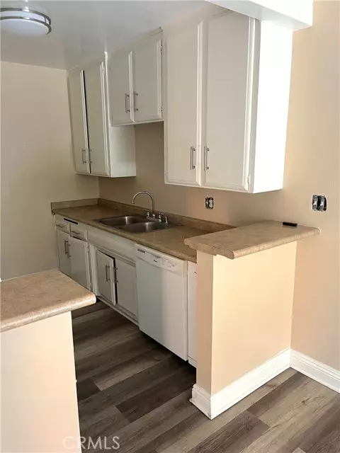 Costa Mesa, CA 92627,2115 Placentia Ave 15