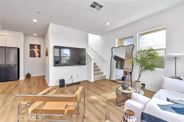 Buena Park, CA 90620,7410 Royal