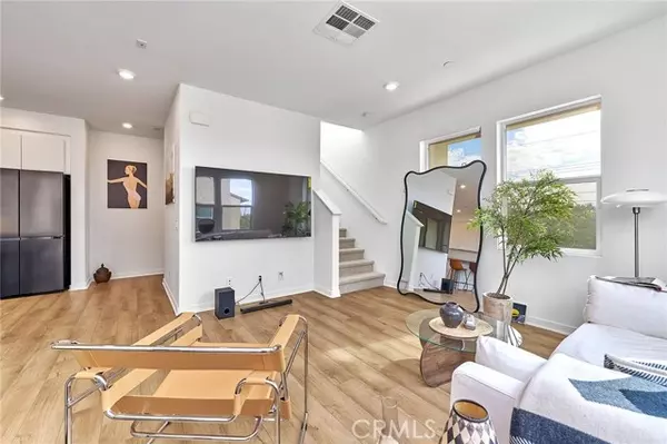 Buena Park, CA 90620,7410 Royal