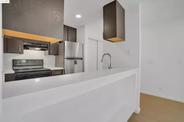 Hayward, CA 94544,29621 Red Oak Ct 6