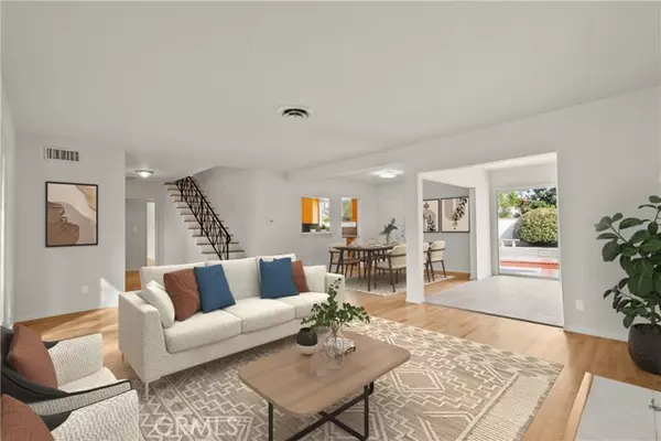 Granada Hills, CA 91343,10038 Ruffner