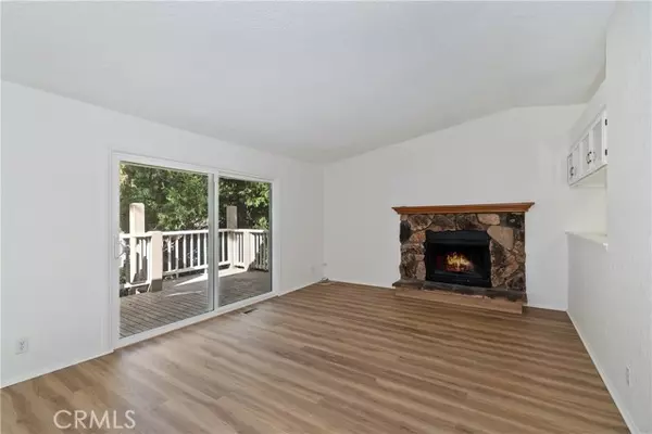 Lake Arrowhead, CA 92352,142 Rockledge LN