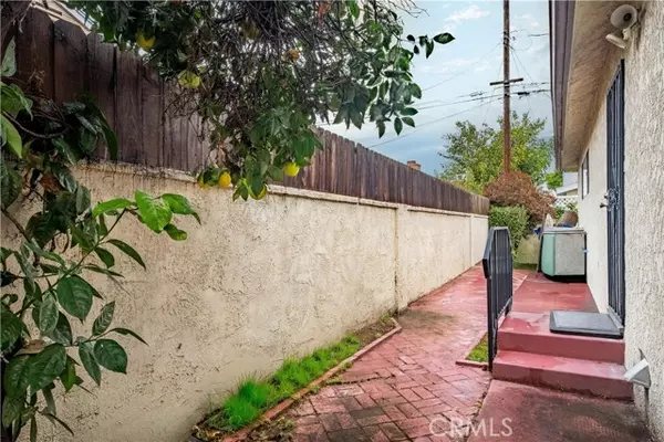 Bellflower, CA 90706,10435 Molette