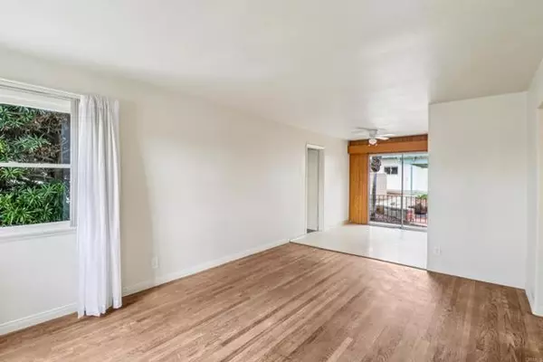 Oceanside, CA 92054,1906 08 S Broadway