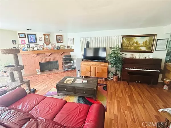 Harbor City, CA 90710,1673 251 St, ST