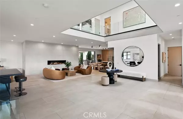 Newport Beach, CA 92663,1210 Kings Rd