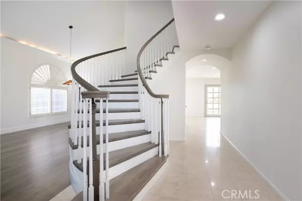 Porter Ranch, CA 91326,12051 Falcon Crest WAY