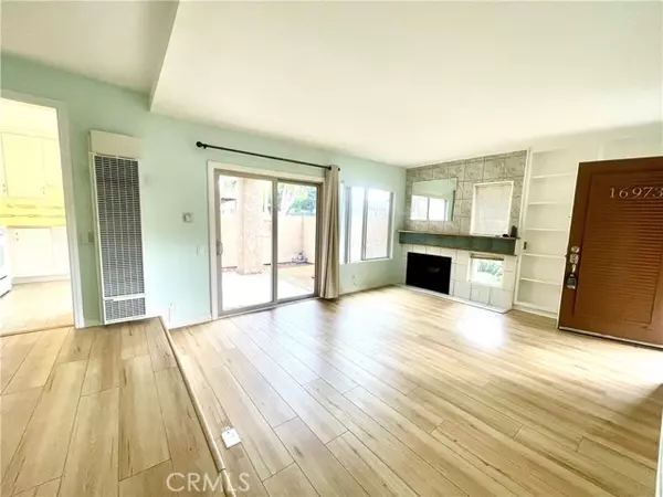 Huntington Beach, CA 92649,16973 Bluewater Lane 71