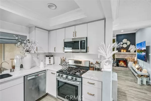 Canoga Park, CA 91304,7800 Topanga CYN