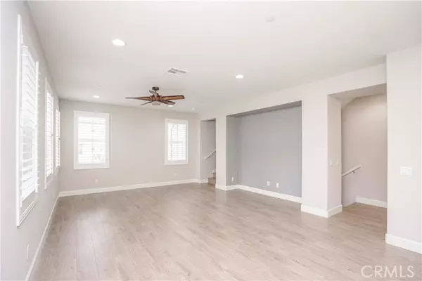 Buena Park, CA 90621,7040 Sol