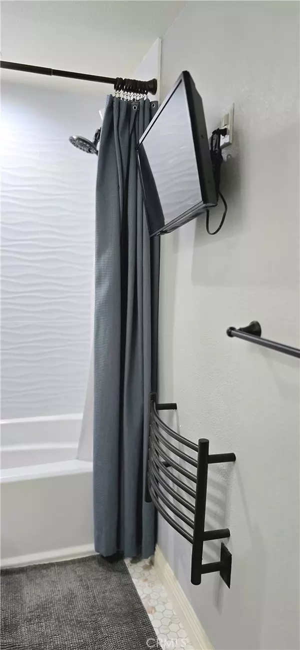 Long Beach, CA 90802,730 W 4th 203