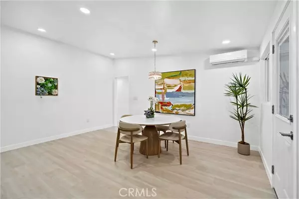 La Puente, CA 91744,261 Zenith