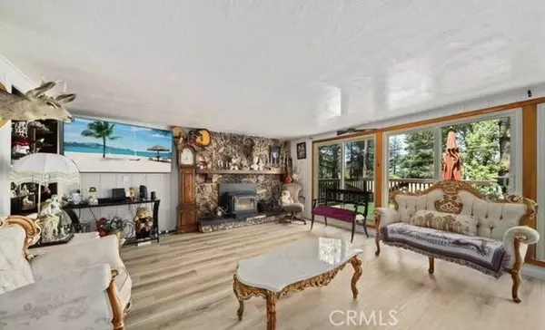 Crestline, CA 92325,23095 Balsam