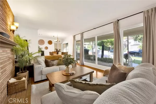 Glendale, CA 91206,695 Glenmore BLD