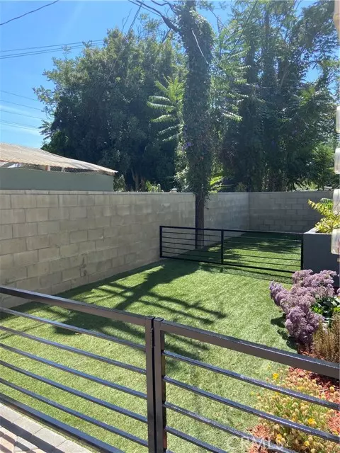 North Hollywood, CA 91601,11516 Emelita ST