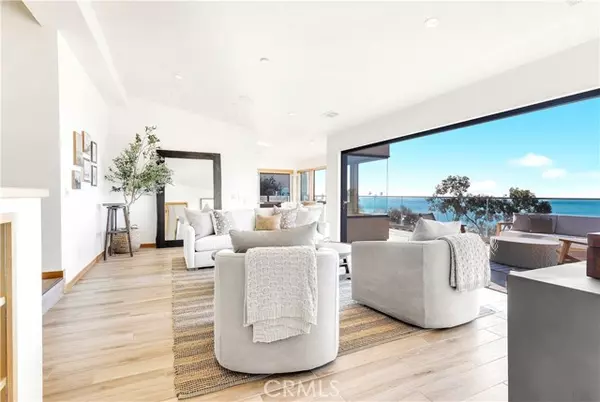 Laguna Beach, CA 92651,206 Grandview ST