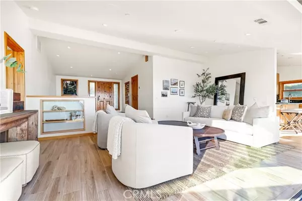 Laguna Beach, CA 92651,206 Grandview ST